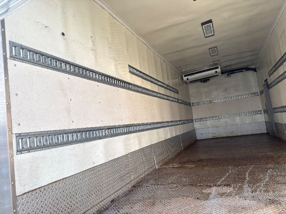 Refrigerated Truck-Light and Medium Duty Trucks-Hino-2019-268-Harrisburg-PA-157,827\n\t\tmiles-$ 38,250 - Image 11