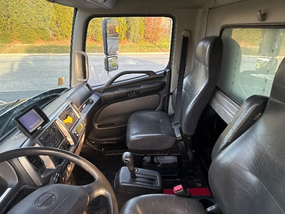 Refrigerated Truck-Light and Medium Duty Trucks-Hino-2019-268-Harrisburg-PA-157,827\n\t\tmiles-$ 38,250 - Image 19