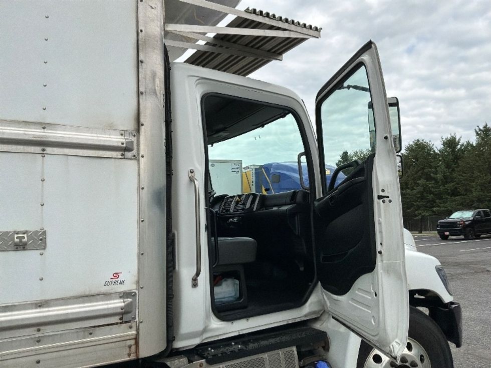 Refrigerated Truck-Light and Medium Duty Trucks-Hino-2019-268-Harrisburg-PA-349,203\n\t\tmiles-$ 32,500 - Image 20