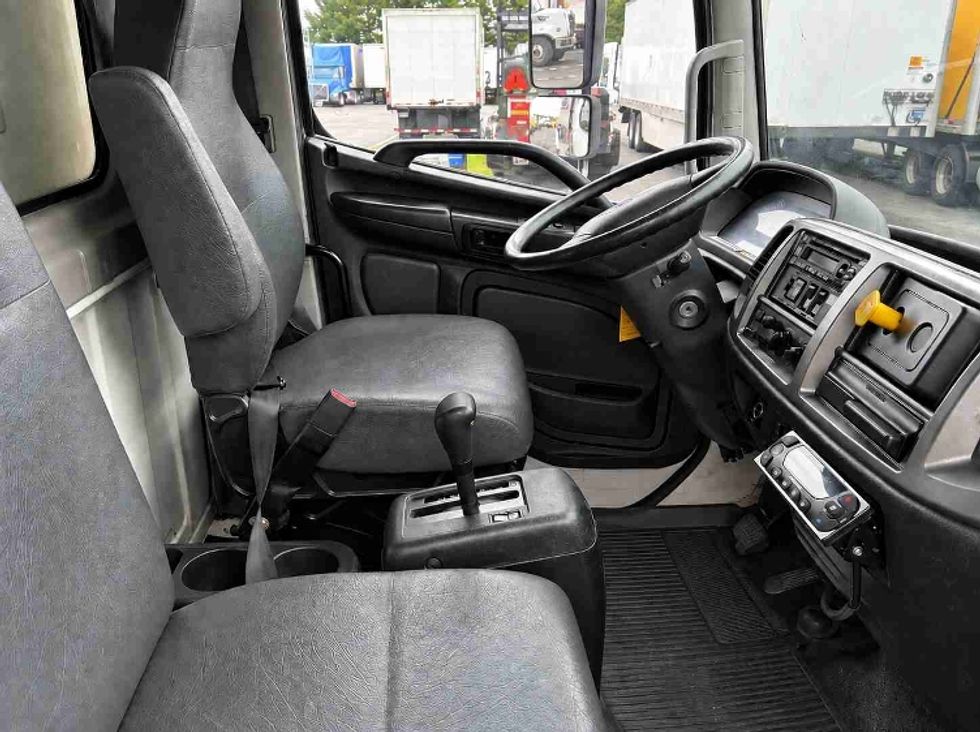 Refrigerated Truck-Light and Medium Duty Trucks-Hino-2019-268-Harrisburg-PA-349,203\n\t\tmiles-$ 32,500 - Image 22