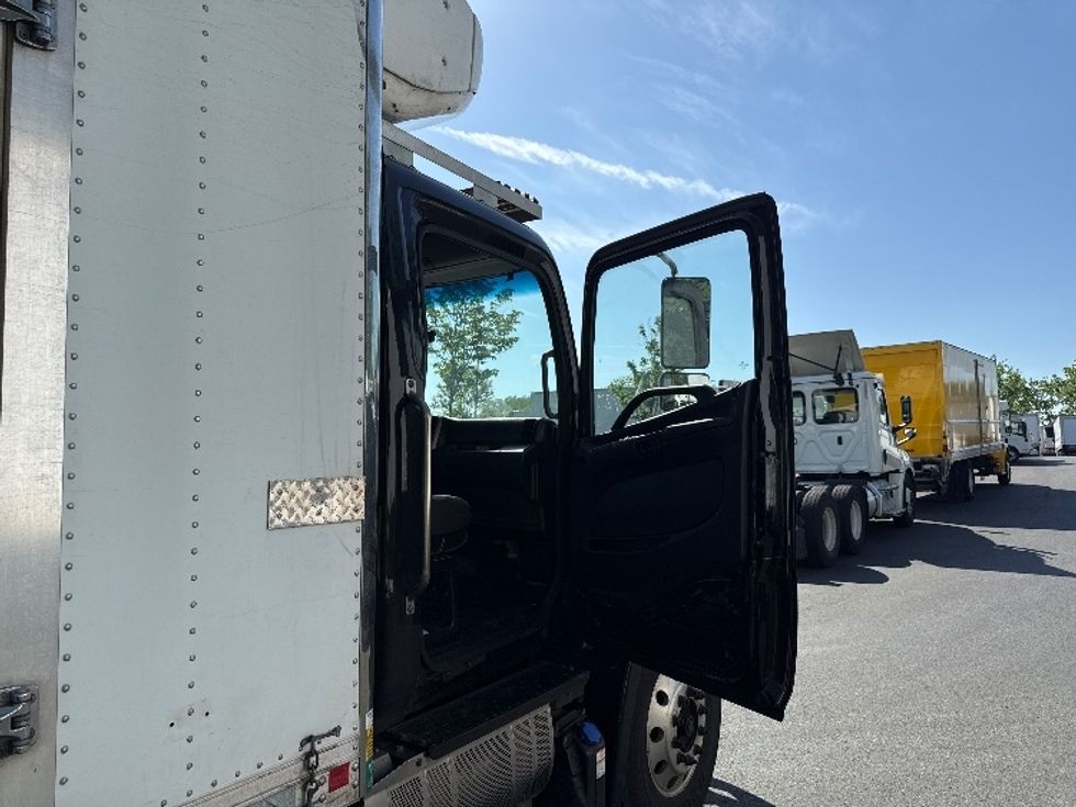 Refrigerated Truck-Light and Medium Duty Trucks-Hino-2019-268-Jessup-MD-135,344\n\t\tmiles-$ 54,250 - Image 16