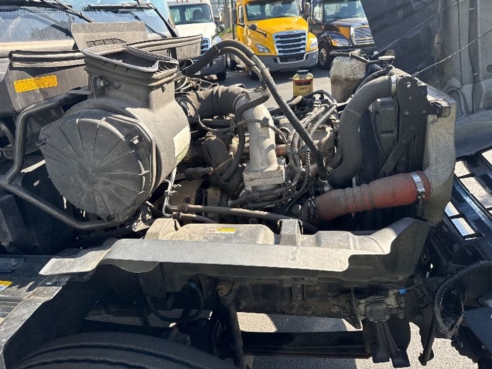 Refrigerated Truck-Light and Medium Duty Trucks-Hino-2019-268-Jessup-MD-135,344\n\t\tmiles-$ 54,250 - Image 18