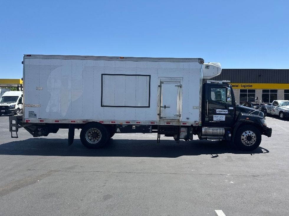 Refrigerated Truck-Light and Medium Duty Trucks-Hino-2019-268-Jessup-MD-136,118\n\t\tmiles-$ 50,000 - Image 12