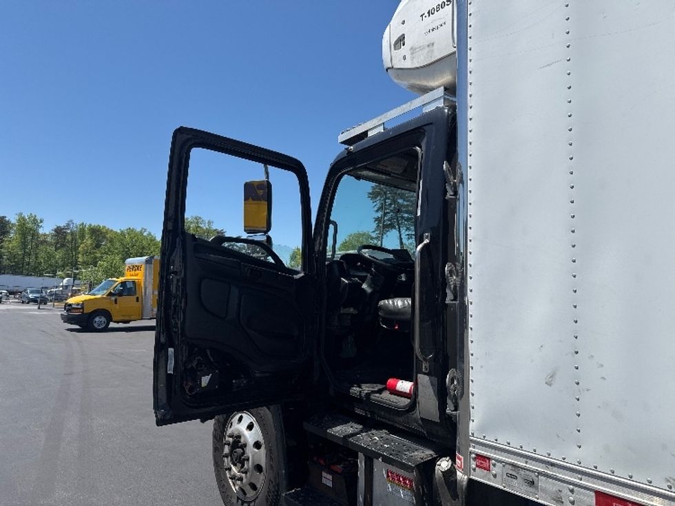 Refrigerated Truck-Light and Medium Duty Trucks-Hino-2019-268-Jessup-MD-136,118\n\t\tmiles-$ 50,000 - Image 13