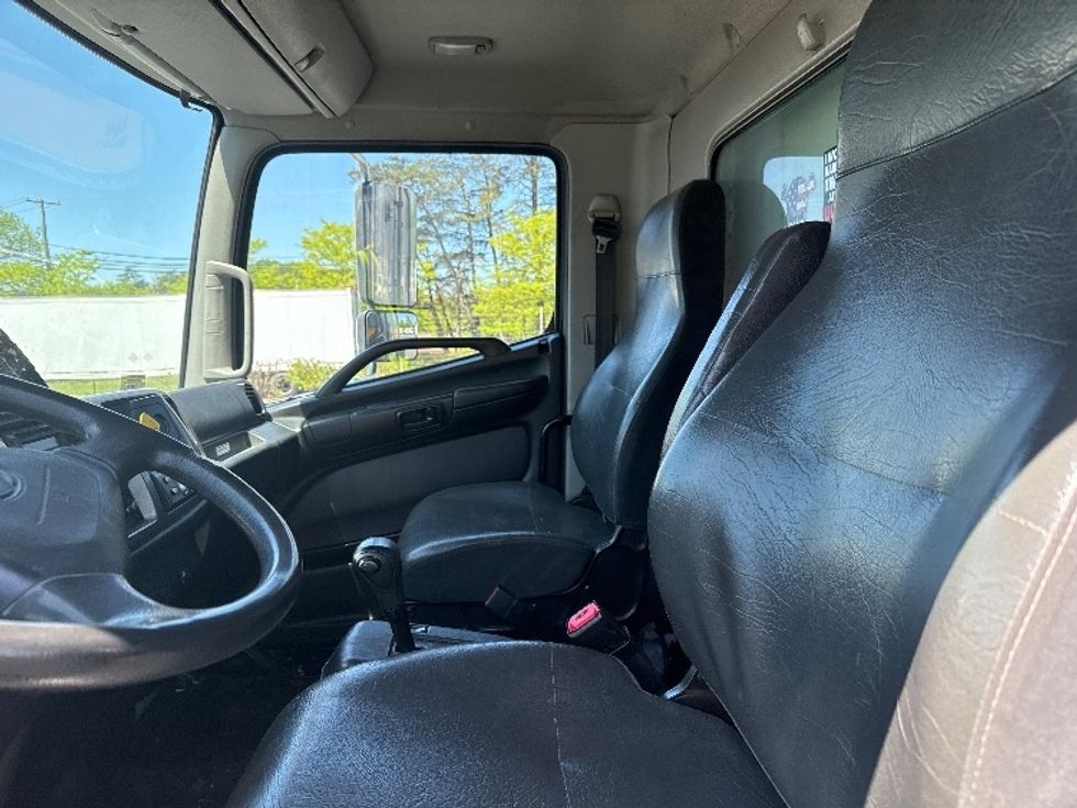Refrigerated Truck-Light and Medium Duty Trucks-Hino-2019-268-Jessup-MD-136,118\n\t\tmiles-$ 50,000 - Image 15