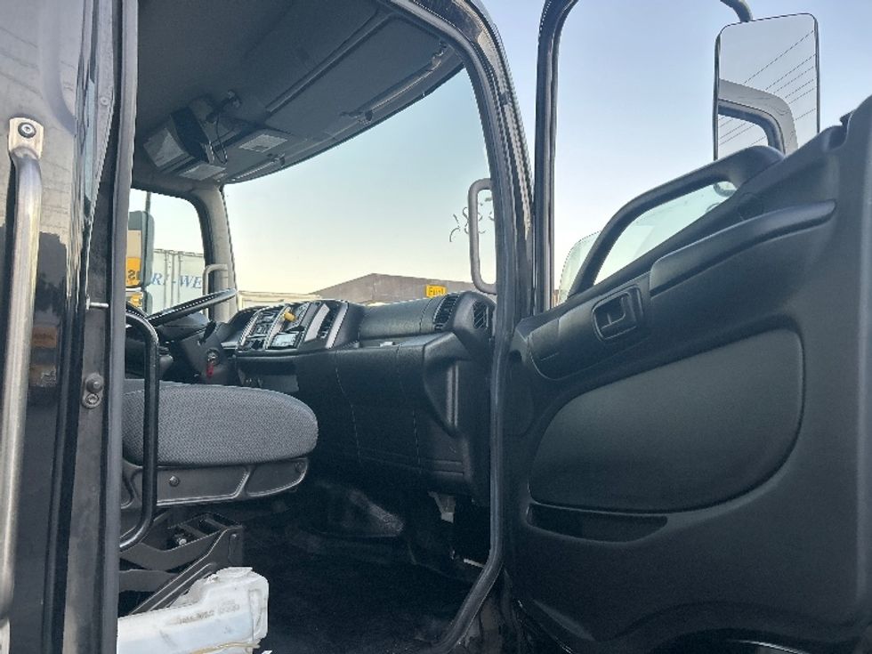 Refrigerated Truck-Light and Medium Duty Trucks-Hino-2019-268-La Mirada-CA-122,844\n\t\tmiles-$ 57,750 - Image 20
