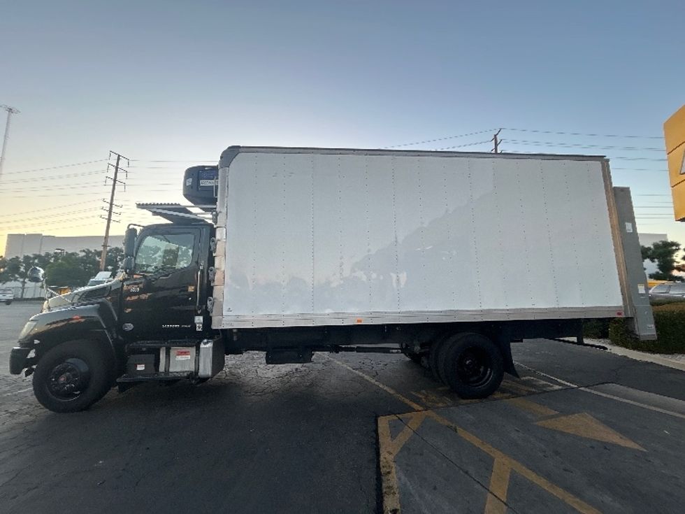 Refrigerated Truck-Light and Medium Duty Trucks-Hino-2019-268-La Mirada-CA-122,844\n\t\tmiles-$ 57,750 - Image 4