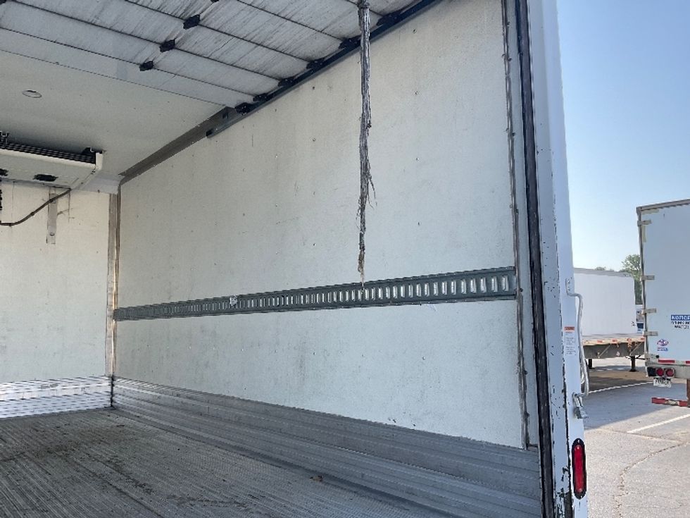 Refrigerated Truck-Light and Medium Duty Trucks-Hino-2019-268-Little Rock-AR-182,715\n\t\tmiles-$ 37,750 - Image 12