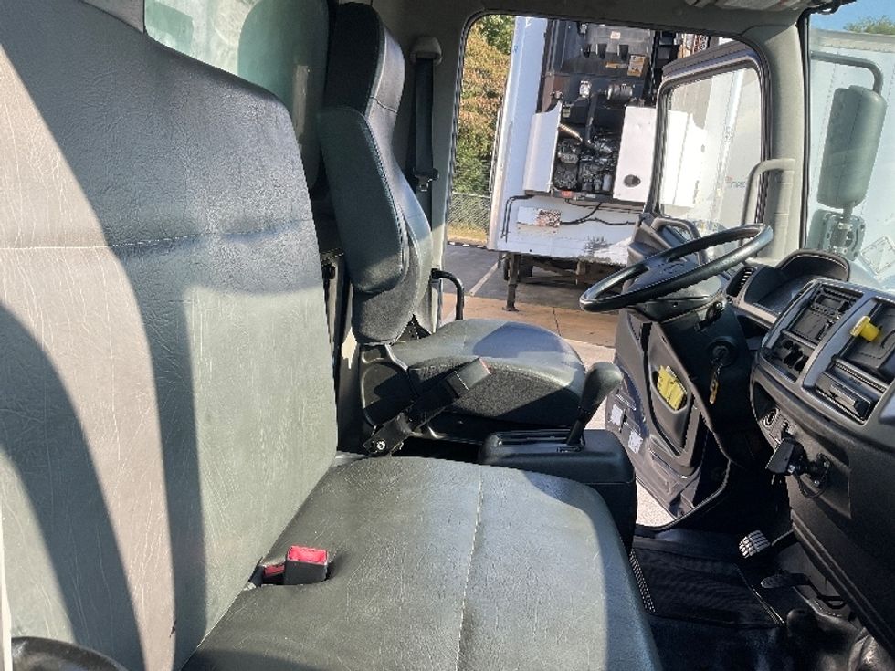 Refrigerated Truck-Light and Medium Duty Trucks-Hino-2019-268-Little Rock-AR-182,715\n\t\tmiles-$ 37,750 - Image 22