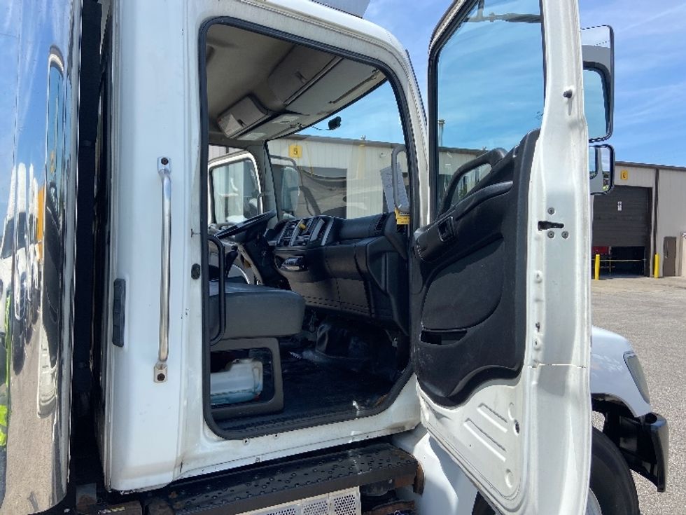 Refrigerated Truck-Light and Medium Duty Trucks-Hino-2019-268-Nashville (Mount Juliet)-TN-292,176\n\t\tmiles-$ 30,250 - Image 19