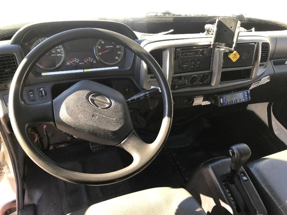 Refrigerated Truck-Light and Medium Duty Trucks-Hino-2019-268-Norcross-GA-147,844\n\t\tmiles-$ 76,250 - Image 18