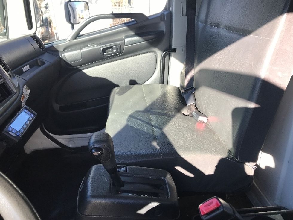 Refrigerated Truck-Light and Medium Duty Trucks-Hino-2019-268-Norcross-GA-147,844\n\t\tmiles-$ 76,250 - Image 19