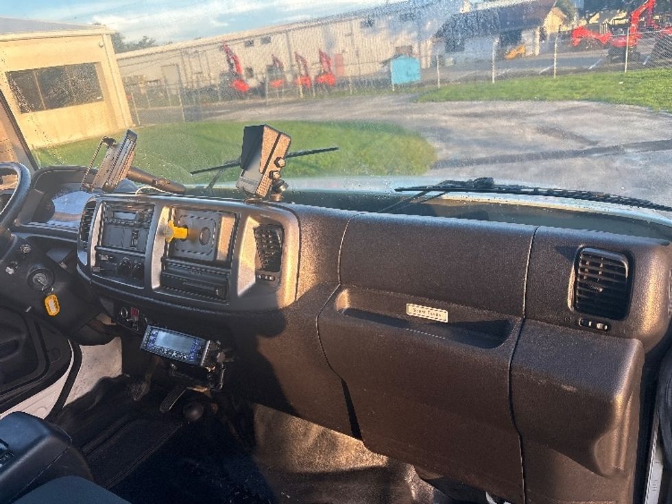 Refrigerated Truck-Light and Medium Duty Trucks-Hino-2019-268-Ocala-FL-385,994\n\t\tmiles-$ 27,750 - Image 21