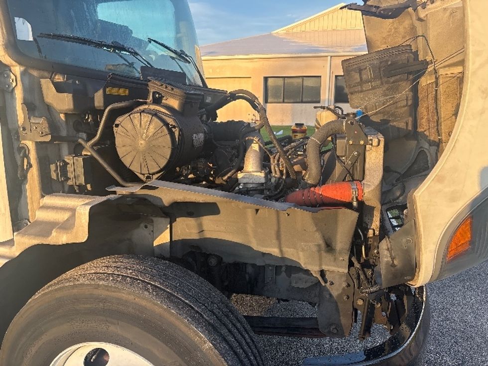 Refrigerated Truck-Light and Medium Duty Trucks-Hino-2019-268-Ocala-FL-385,994\n\t\tmiles-$ 27,750 - Image 23