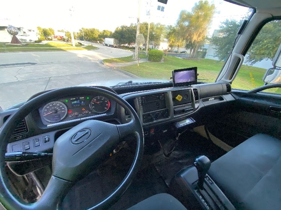 Refrigerated Truck-Light and Medium Duty Trucks-Hino-2019-268-Orlando-FL-351,956\n\t\tmiles-$ 33,000 - Image 18