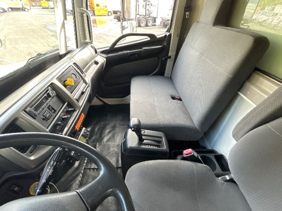 Refrigerated Truck-Light and Medium Duty Trucks-Hino-2019-268-Parsippany-NJ-175,892\n\t\tmiles-$ 53,250 - Image 19