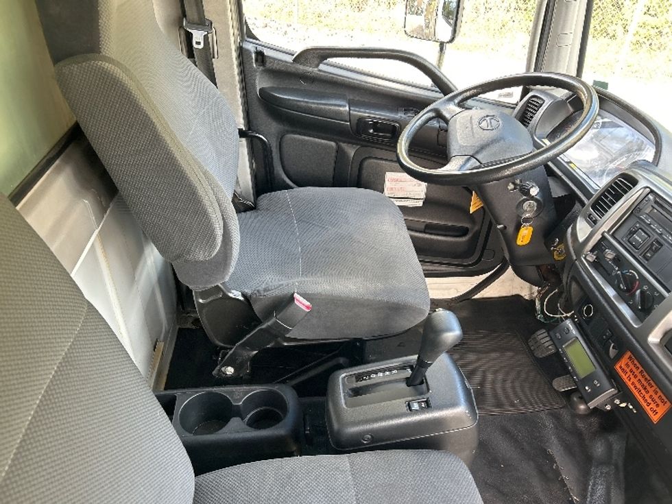 Refrigerated Truck-Light and Medium Duty Trucks-Hino-2019-268-Parsippany-NJ-175,892\n\t\tmiles-$ 53,250 - Image 22