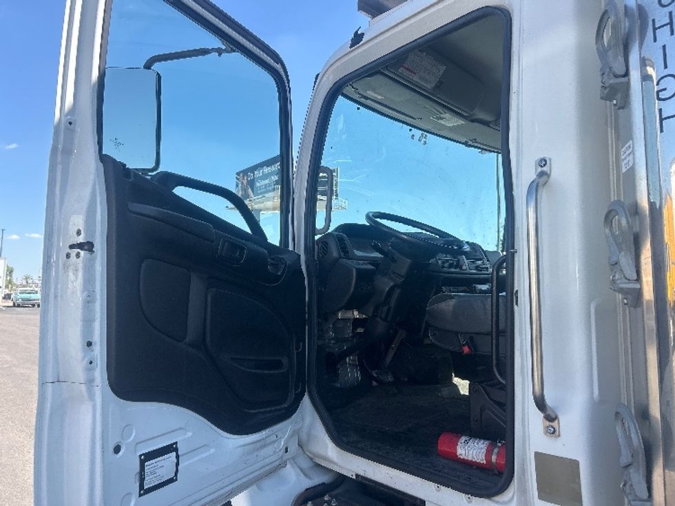 Refrigerated Truck-Light and Medium Duty Trucks-Hino-2019-268-Phoenix-AZ-256,721\n\t\tmiles-$ 36,500 - Image 16