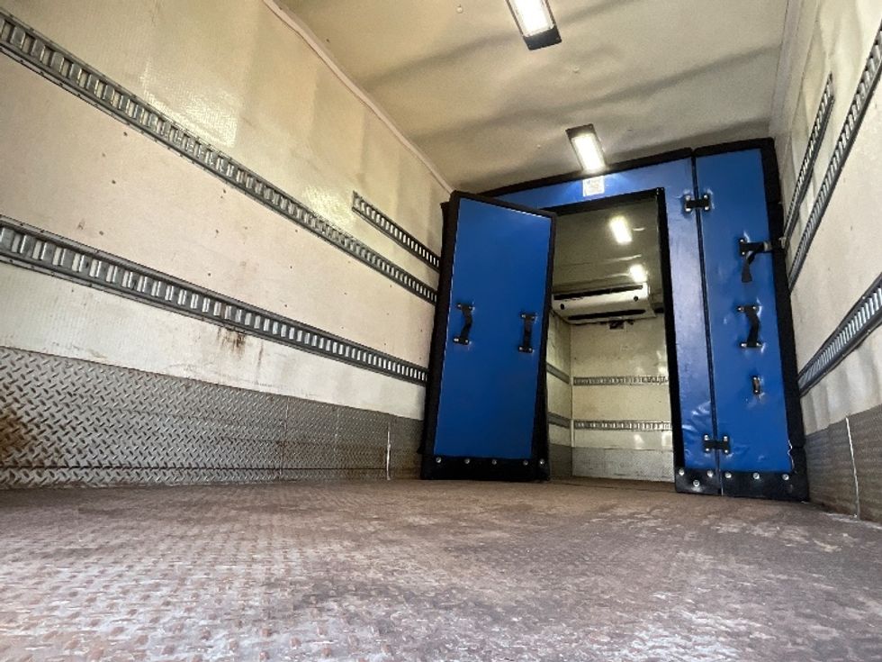 2019 Hino Conventional Type Truck photo 9