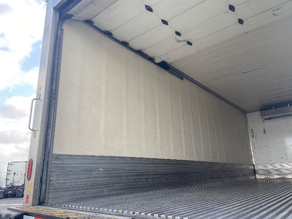 Refrigerated Truck-Light and Medium Duty Trucks-Hino-2019-268-San Antonio-TX-225,818\n\t\tmiles-$ 46,250 - Image 10