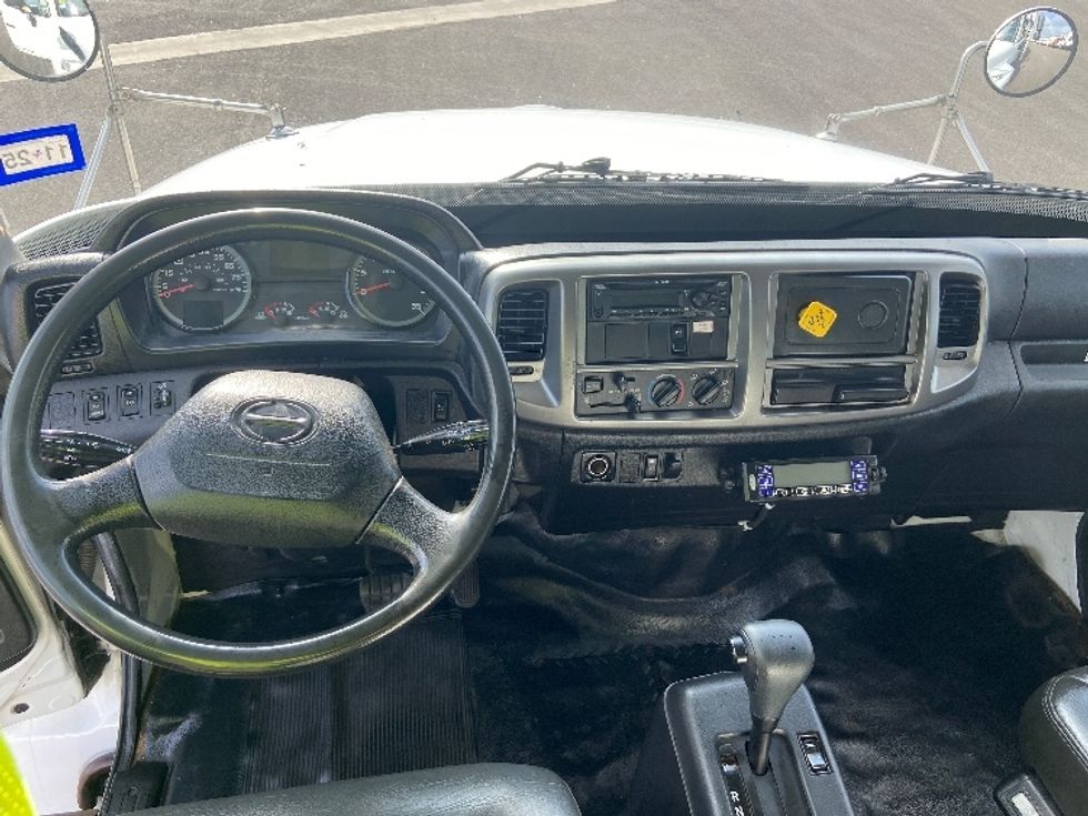 Refrigerated Truck-Light and Medium Duty Trucks-Hino-2019-268-San Antonio-TX-225,818\n\t\tmiles-$ 46,250 - Image 17