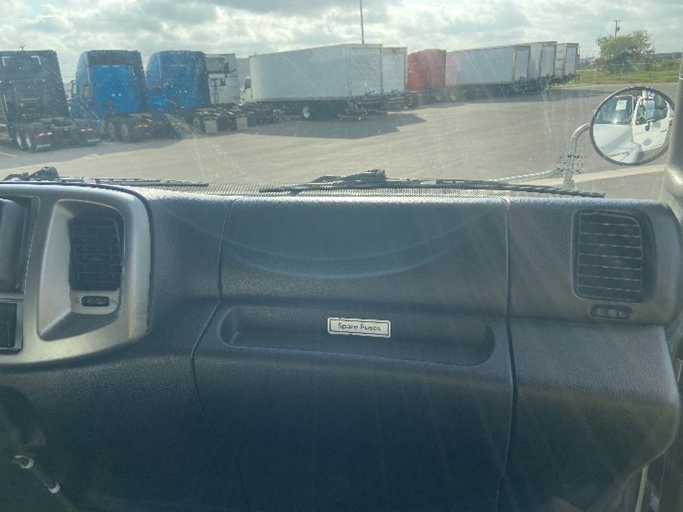 Refrigerated Truck-Light and Medium Duty Trucks-Hino-2019-268-San Antonio-TX-225,818\n\t\tmiles-$ 46,250 - Image 20