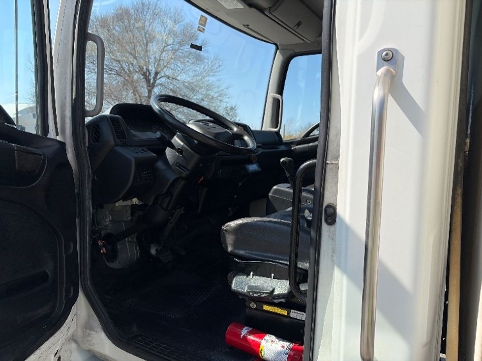 Refrigerated Truck-Light and Medium Duty Trucks-Hino-2019-268-San Antonio-TX-236,345\n\t\tmiles-$ 42,000 - Image 15