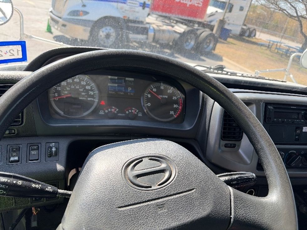 Refrigerated Truck-Light and Medium Duty Trucks-Hino-2019-268-San Antonio-TX-236,345\n\t\tmiles-$ 42,000 - Image 17