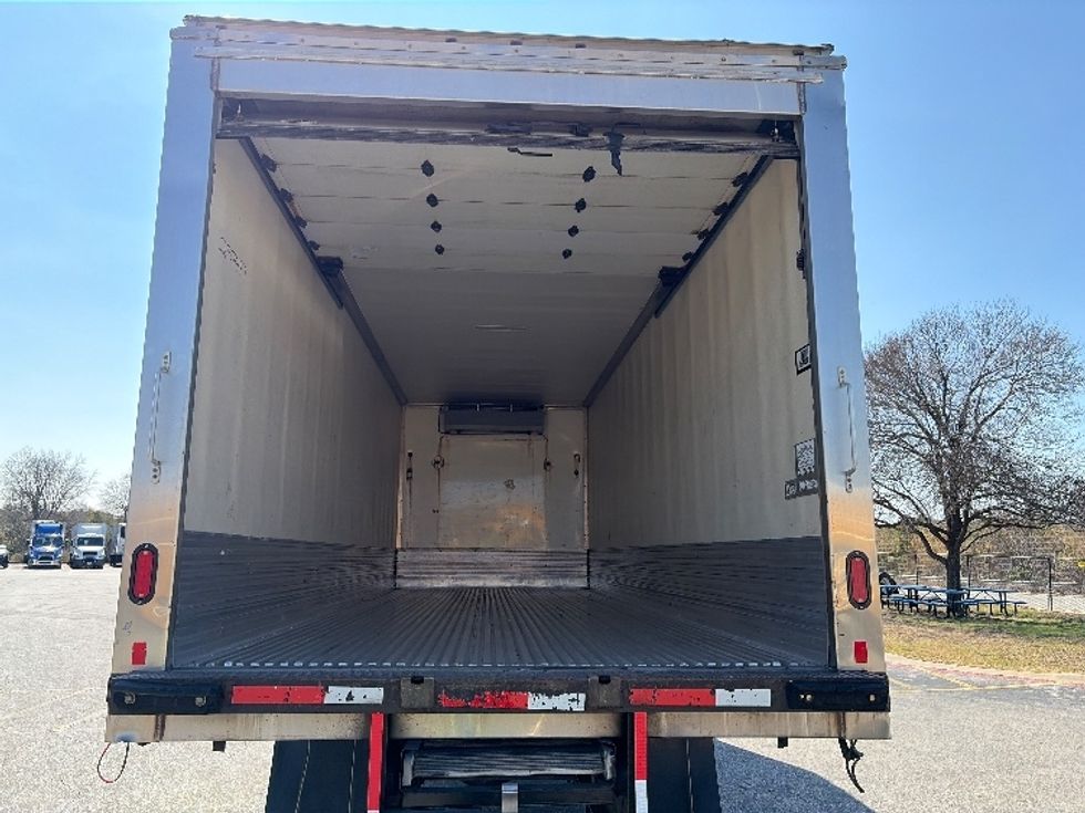 Refrigerated Truck-Light and Medium Duty Trucks-Hino-2019-268-San Antonio-TX-236,345\n\t\tmiles-$ 42,000 - Image 8