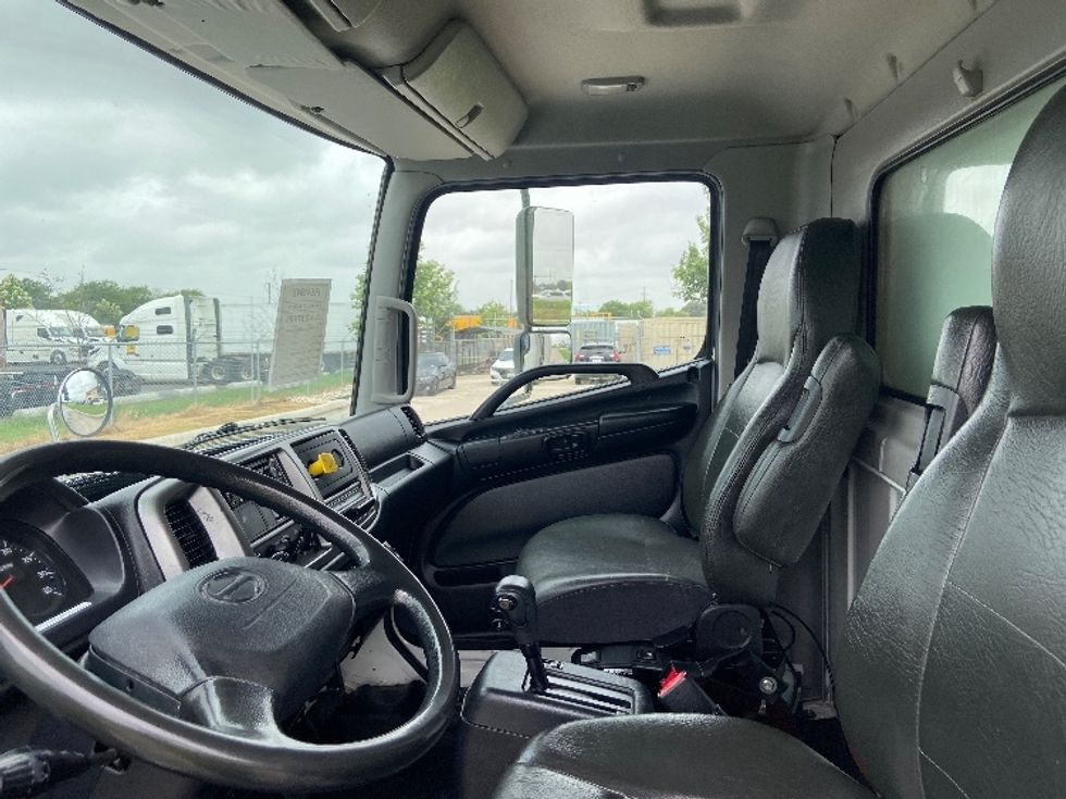 Refrigerated Truck-Light and Medium Duty Trucks-Hino-2019-268-San Antonio-TX-277,895\n\t\tmiles-$ 37,500 - Image 18