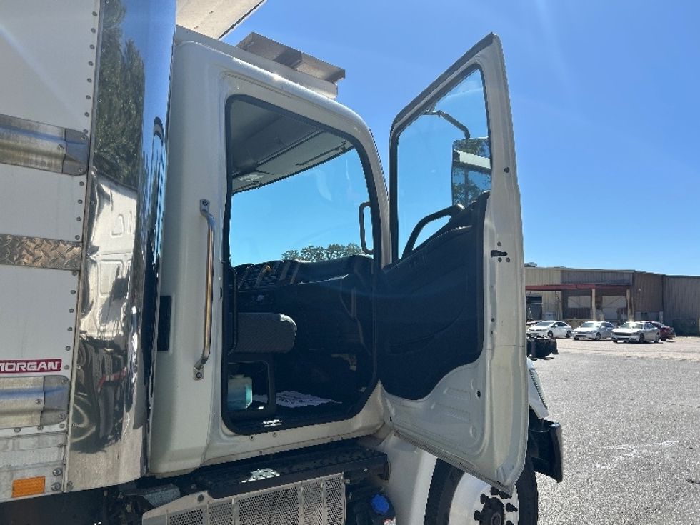 Refrigerated Truck-Light and Medium Duty Trucks-Hino-2019-268-Tallahassee-FL-187,324\n\t\tmiles-$ 61,000 - Image 18