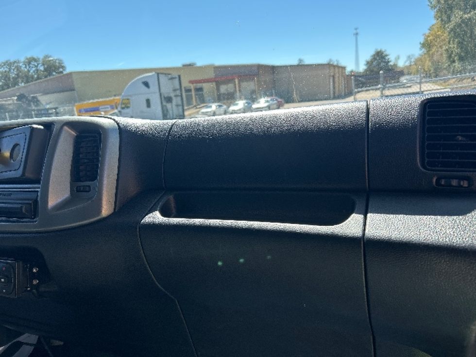 Refrigerated Truck-Light and Medium Duty Trucks-Hino-2019-268-Tallahassee-FL-187,324\n\t\tmiles-$ 61,000 - Image 19