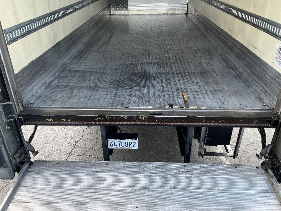 Refrigerated Truck-Light and Medium Duty Trucks-Hino-2019-268-Torrance-CA-114,115\n\t\tmiles-$ 57,750 - Image 10