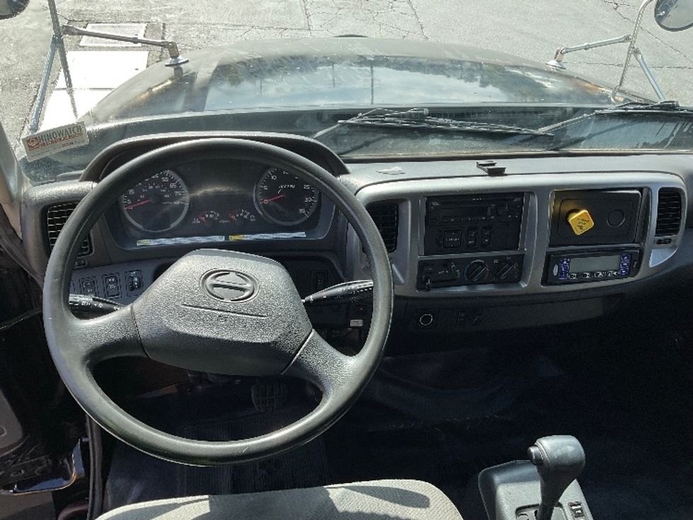 Refrigerated Truck-Light and Medium Duty Trucks-Hino-2019-268-Torrance-CA-114,115\n\t\tmiles-$ 57,750 - Image 18