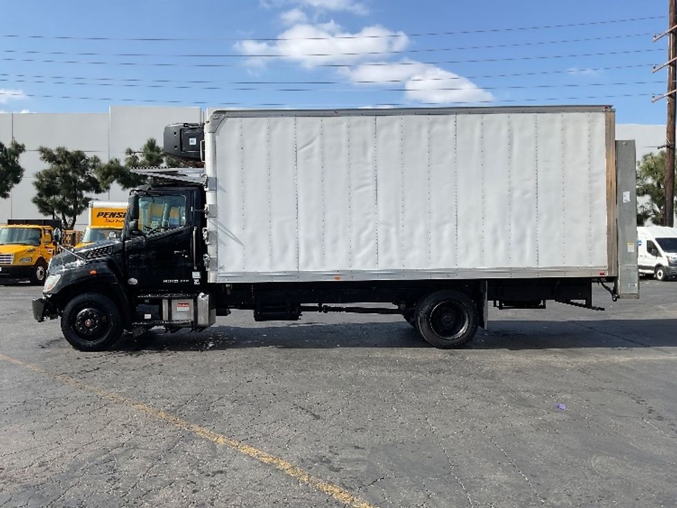 Refrigerated Truck-Light and Medium Duty Trucks-Hino-2019-268-Torrance-CA-114,115\n\t\tmiles-$ 57,750 - Image 4