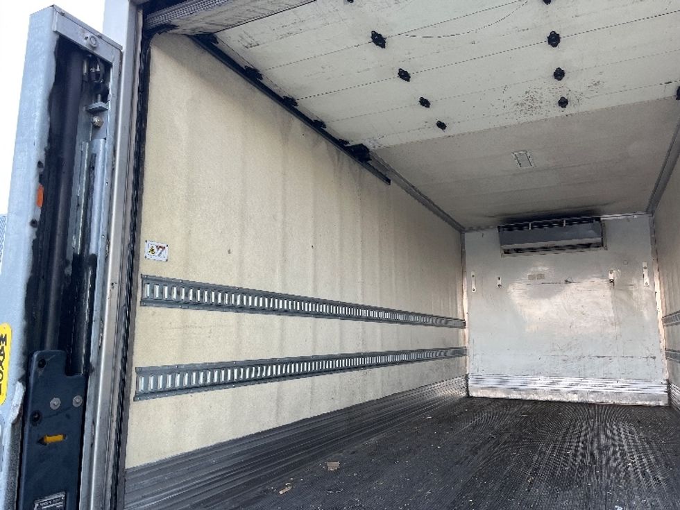 Refrigerated Truck-Light and Medium Duty Trucks-Hino-2019-268-Torrance-CA-129,017\n\t\tmiles-$ 56,500 - Image 11