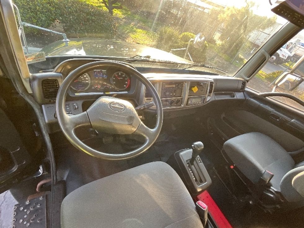 Refrigerated Truck-Light and Medium Duty Trucks-Hino-2019-268-Torrance-CA-129,017\n\t\tmiles-$ 56,500 - Image 19