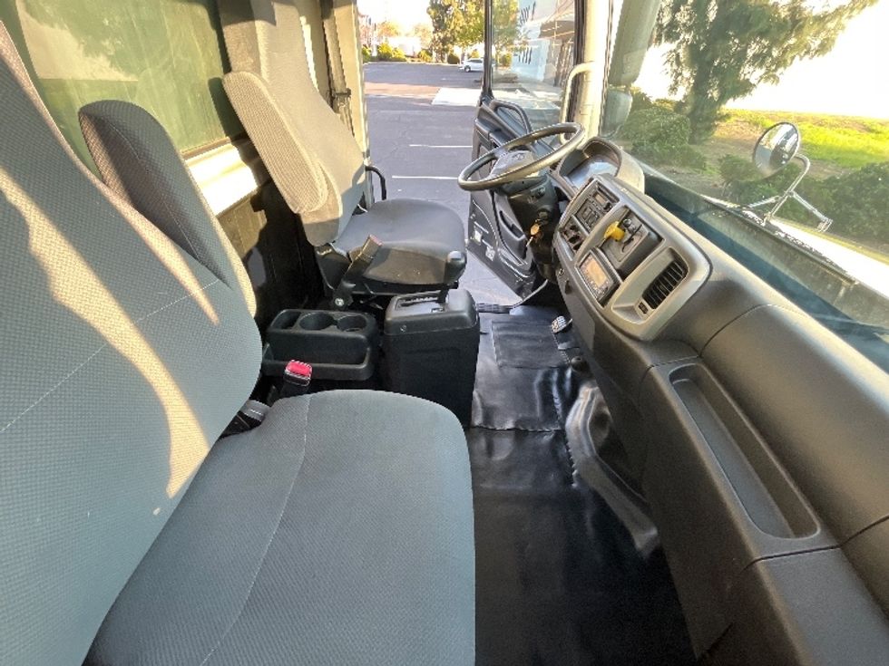 Refrigerated Truck-Light and Medium Duty Trucks-Hino-2019-268-Torrance-CA-129,017\n\t\tmiles-$ 56,500 - Image 22