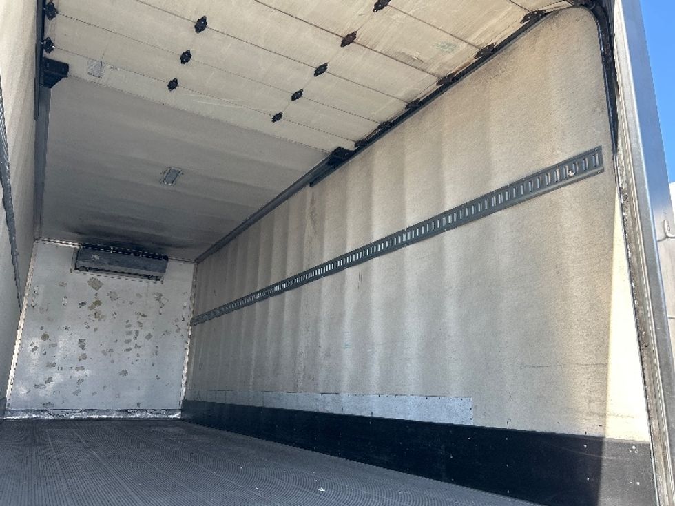 Refrigerated Truck-Light and Medium Duty Trucks-Hino-2019-268-Torrance-CA-145,992\n\t\tmiles-$ 55,750 - Image 11