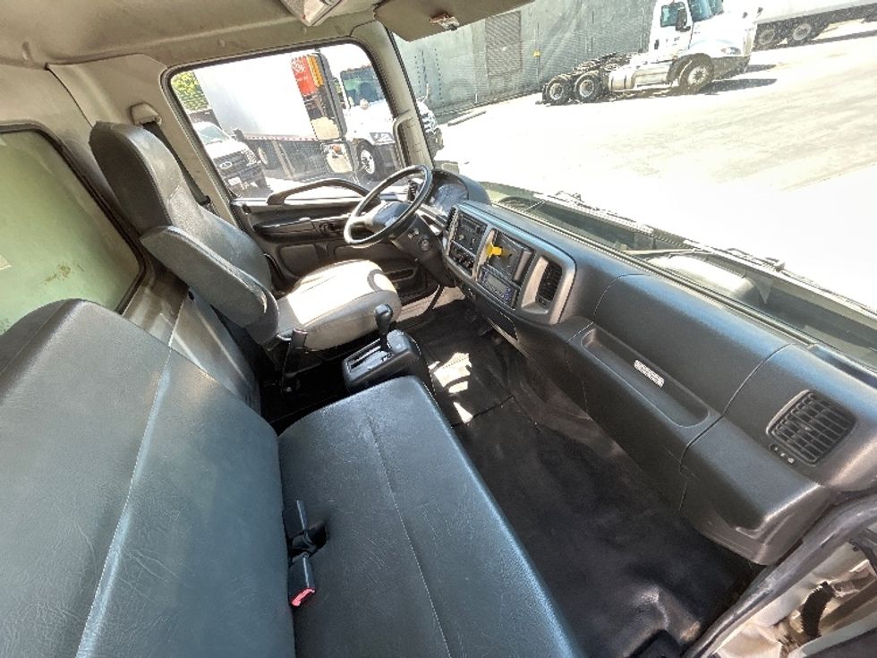 Refrigerated Truck-Light and Medium Duty Trucks-Hino-2019-268-Torrance-CA-145,992\n\t\tmiles-$ 55,750 - Image 21