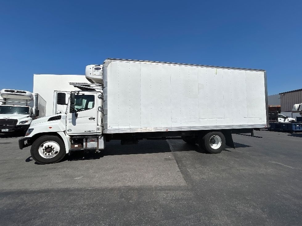 Refrigerated Truck-Light and Medium Duty Trucks-Hino-2019-268-Torrance-CA-145,992\n\t\tmiles-$ 55,750 - Image 4