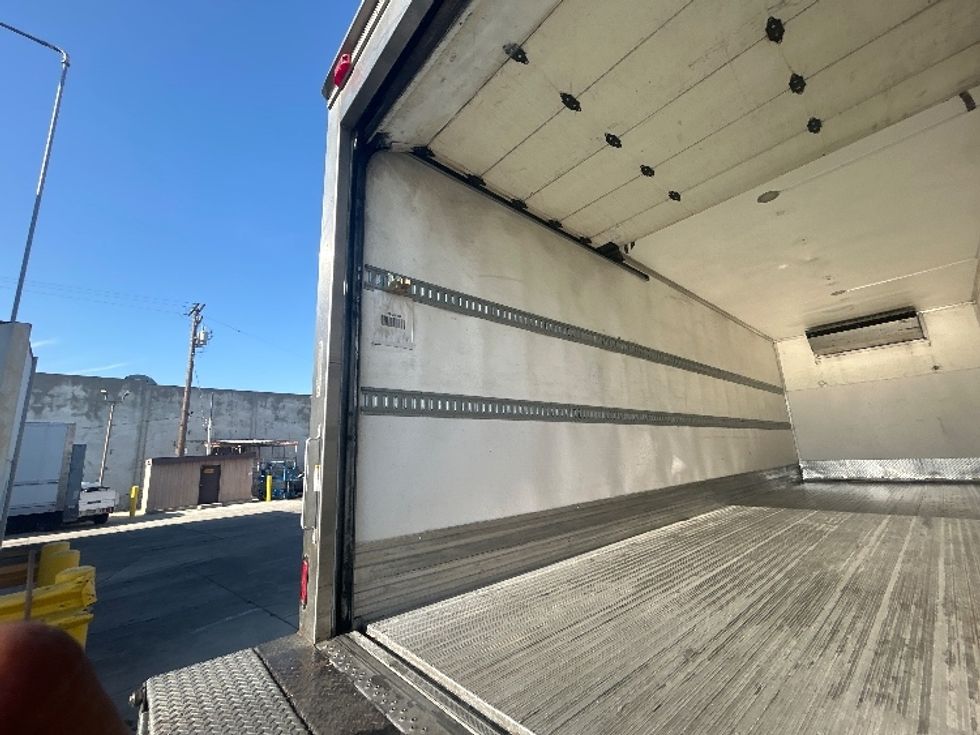 Refrigerated Truck-Light and Medium Duty Trucks-Hino-2019-268-Torrance-CA-165,808\n\t\tmiles-$ 63,000 - Image 11