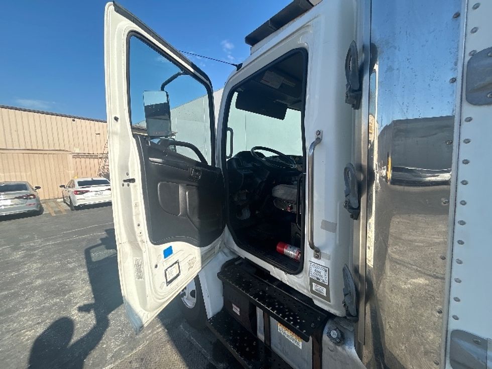 Refrigerated Truck-Light and Medium Duty Trucks-Hino-2019-268-Torrance-CA-165,808\n\t\tmiles-$ 63,000 - Image 16
