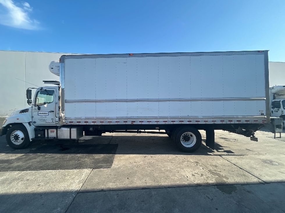 Refrigerated Truck-Light and Medium Duty Trucks-Hino-2019-268-Torrance-CA-165,808\n\t\tmiles-$ 63,000 - Image 4
