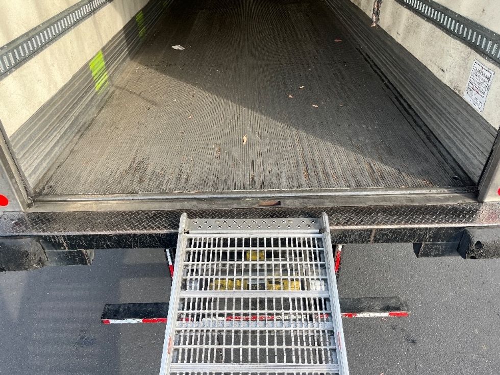 Refrigerated Truck-Light and Medium Duty Trucks-Hino-2019-268-Torrance-CA-168,751\n\t\tmiles-$ 48,250 - Image 10