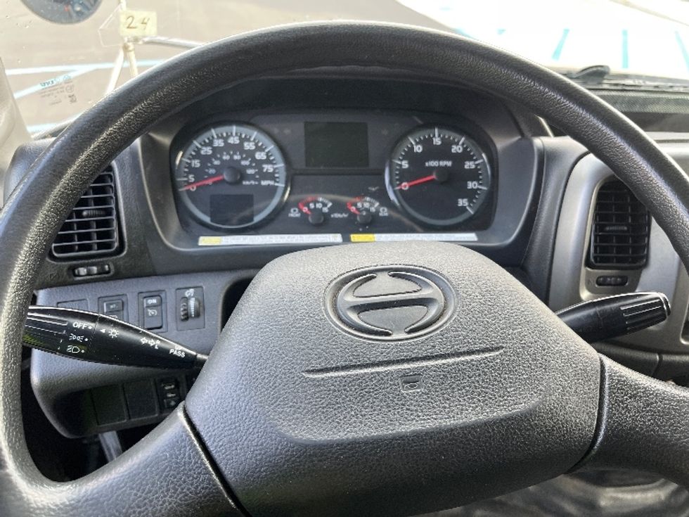 Refrigerated Truck-Light and Medium Duty Trucks-Hino-2019-268-Torrance-CA-168,751\n\t\tmiles-$ 48,250 - Image 18