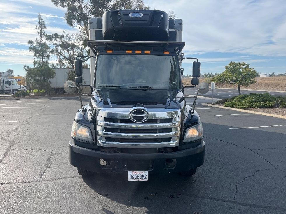 Refrigerated Truck-Light and Medium Duty Trucks-Hino-2019-268-Torrance-CA-168,751\n\t\tmiles-$ 48,250 - Image 2