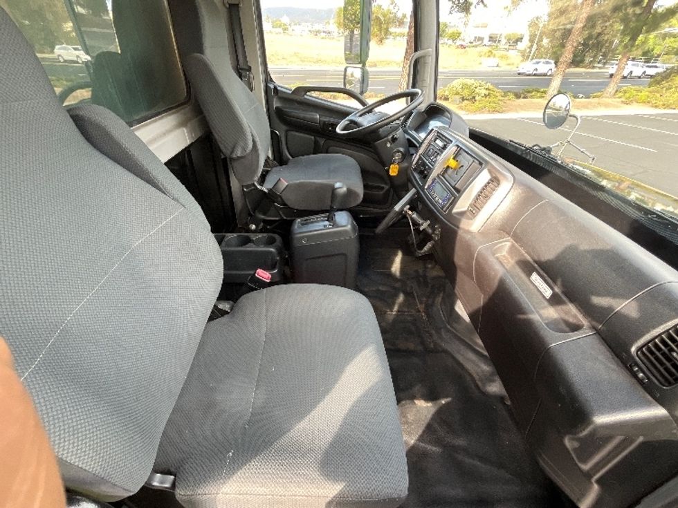Refrigerated Truck-Light and Medium Duty Trucks-Hino-2019-268-Torrance-CA-168,751\n\t\tmiles-$ 48,250 - Image 22