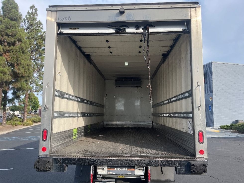 Refrigerated Truck-Light and Medium Duty Trucks-Hino-2019-268-Torrance-CA-168,751\n\t\tmiles-$ 48,250 - Image 8