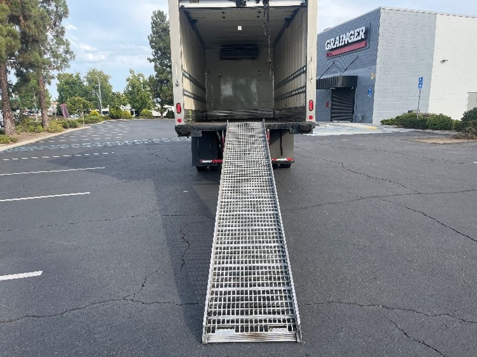 Refrigerated Truck-Light and Medium Duty Trucks-Hino-2019-268-Torrance-CA-168,751\n\t\tmiles-$ 48,250 - Image 9
